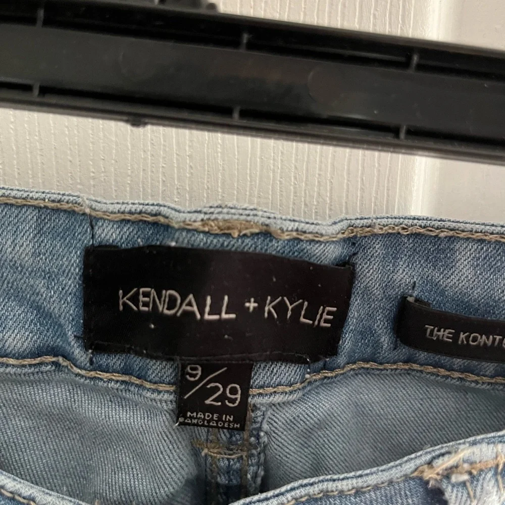 Kendall & Kylie Light Blue Distressed Ankle Jeans - Picture 2 of 2